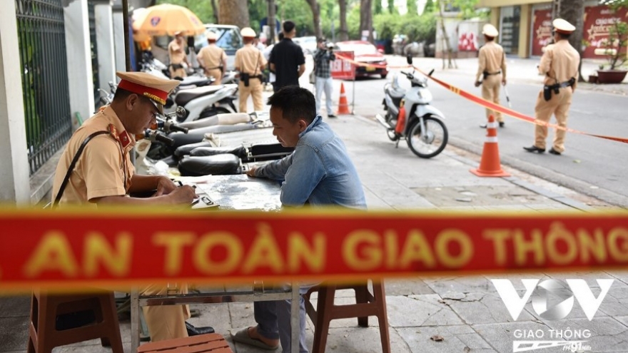 Lỗi vi phạm nào bị trừ tới 10 điểm bằng lái?